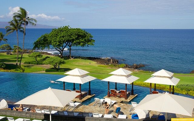Infinity pool at Wailea Beach Marriott Resort & Spa